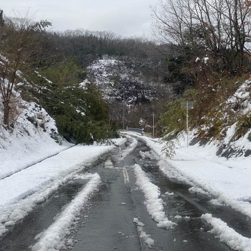 高梁市　農道除雪作業
